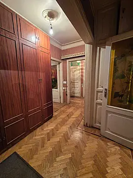 Satılır 4 otaqlı mənzil 90 m²