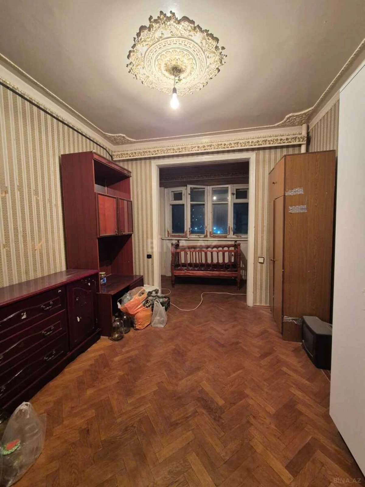 Satılır 4 otaqlı mənzil 90 m²