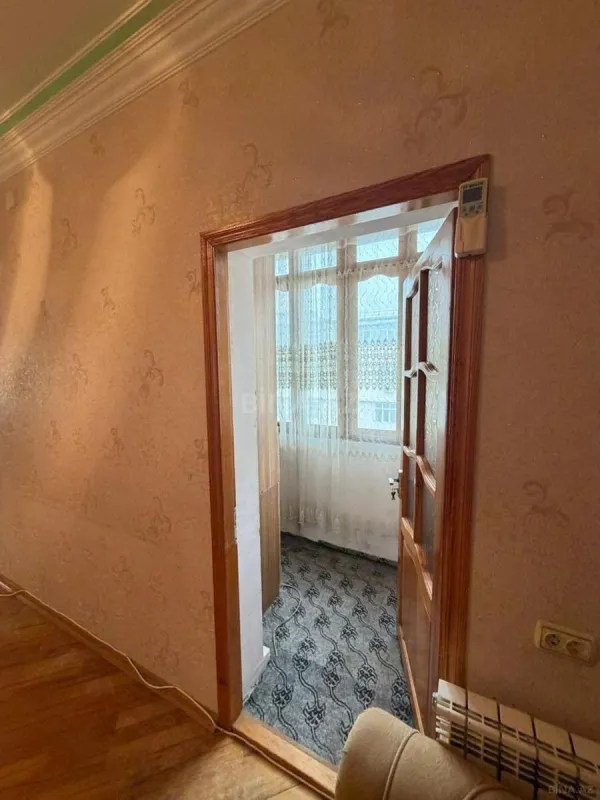 Kirayə verilir 2 otaqlı mənzil 76 m²