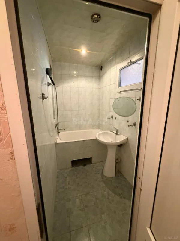 Kirayə verilir 2 otaqlı mənzil 76 m²