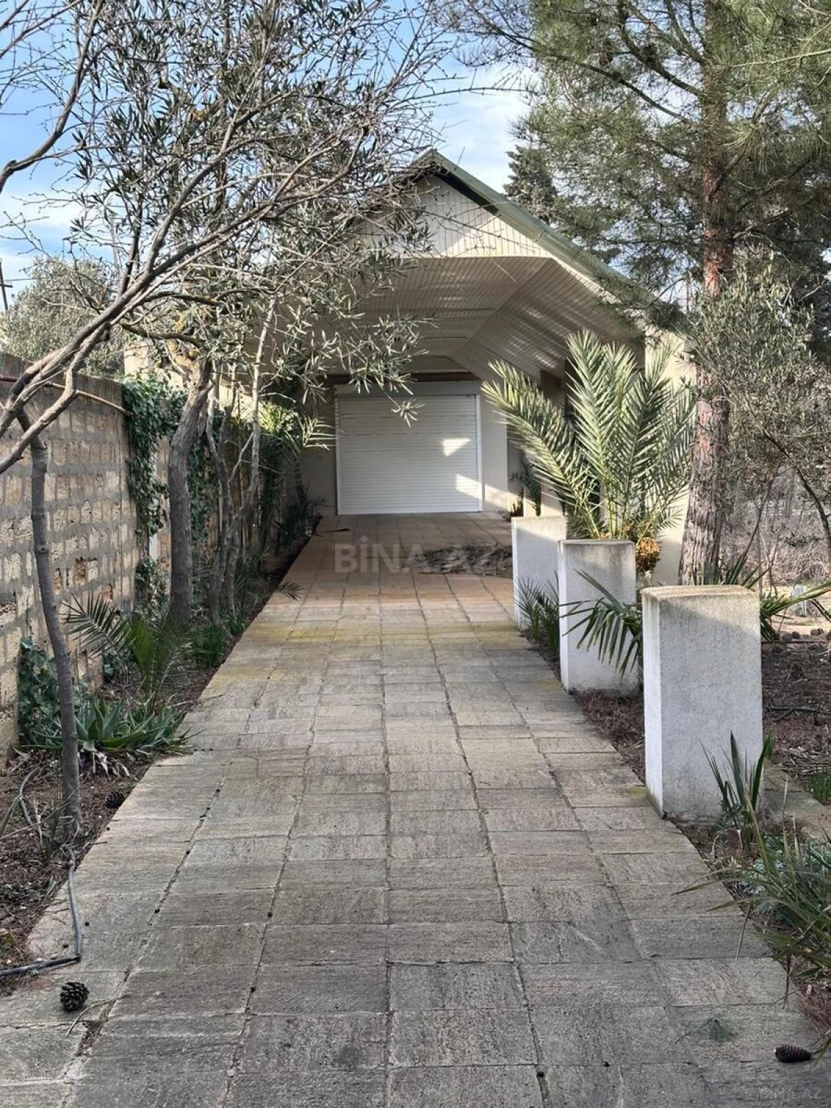 Satılır 11 otaqlı həyət evi 170 m²