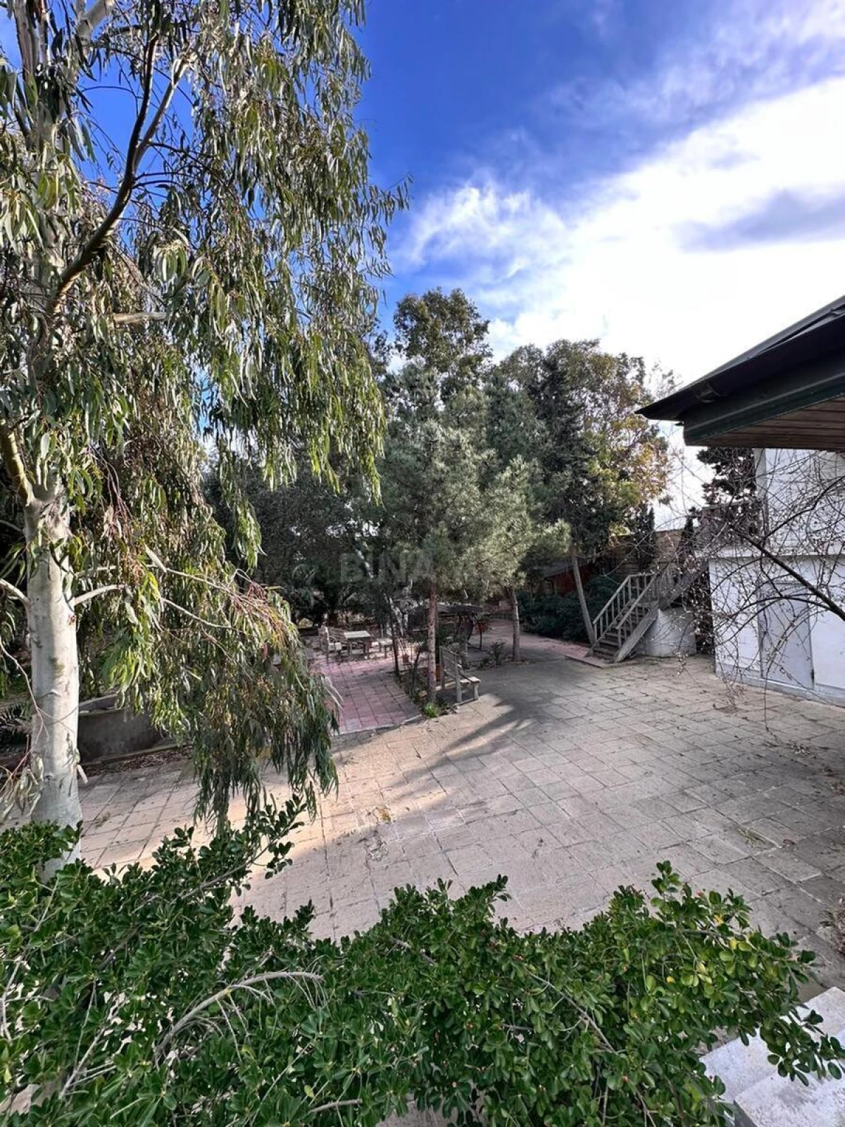 Satılır 11 otaqlı həyət evi 170 m²