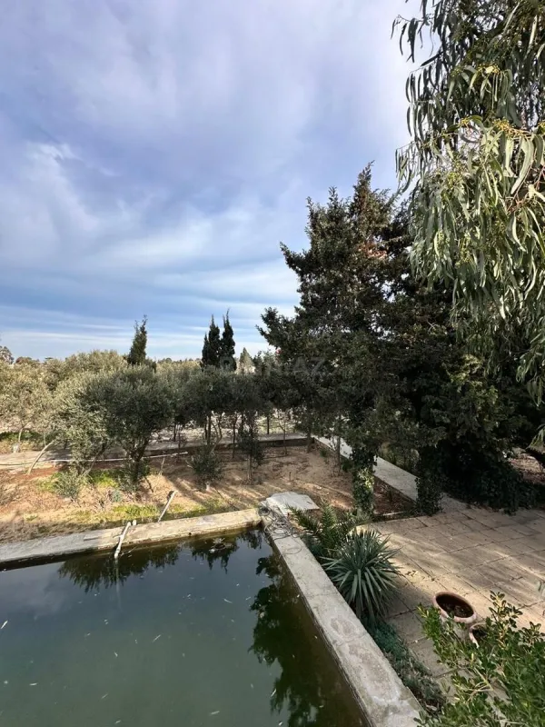 Satılır 11 otaqlı həyət evi 170 m²