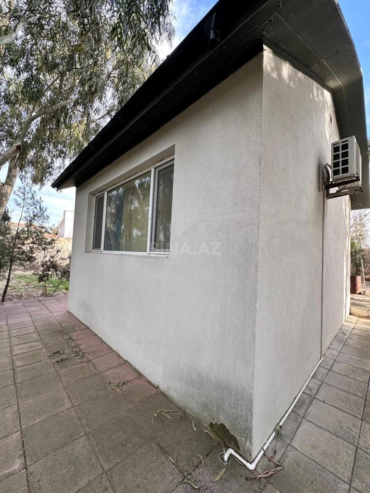 Satılır 11 otaqlı həyət evi 170 m²