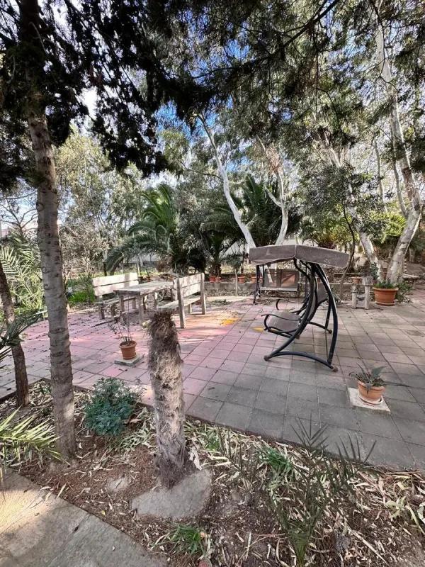 Satılır 11 otaqlı həyət evi 170 m²