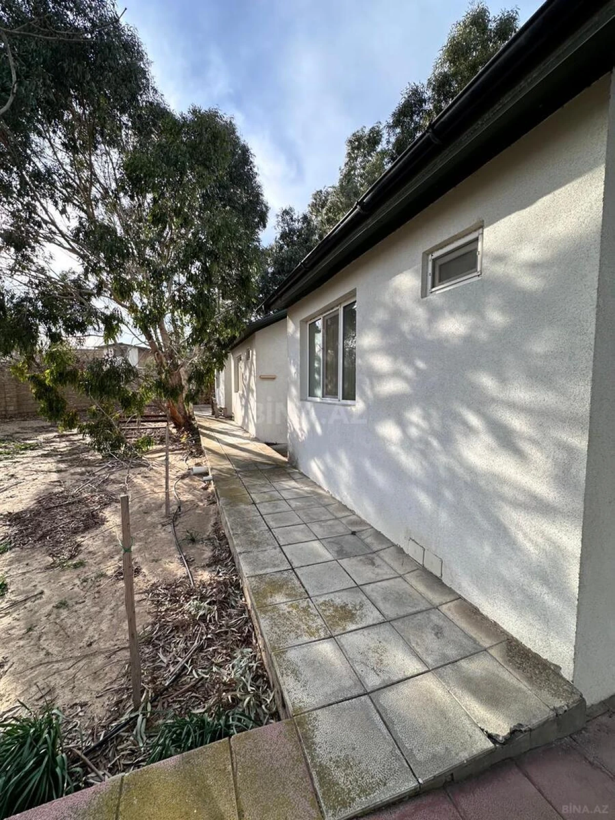 Satılır 11 otaqlı həyət evi 170 m²