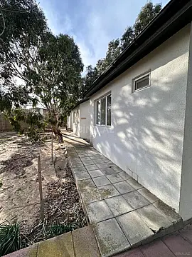 Satılır 11 otaqlı həyət evi 170 m²