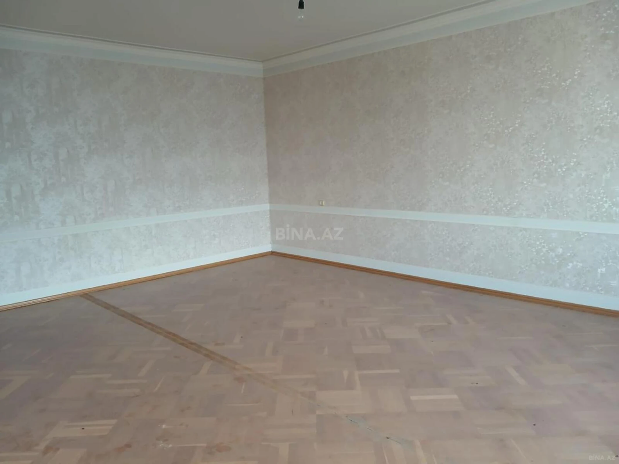 Kirayə verilir 10 otaqlı həyət evi 350 m²