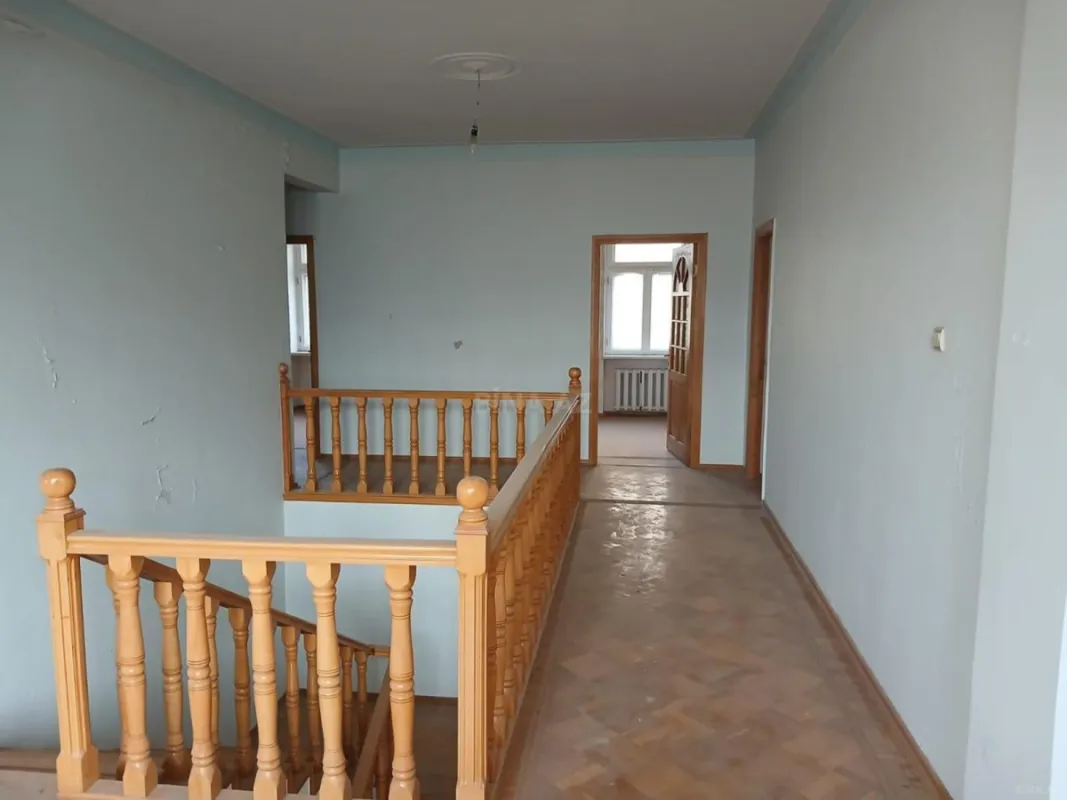 Kirayə verilir 10 otaqlı həyət evi 350 m²