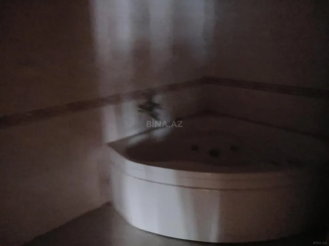 Kirayə verilir 10 otaqlı həyət evi 350 m²