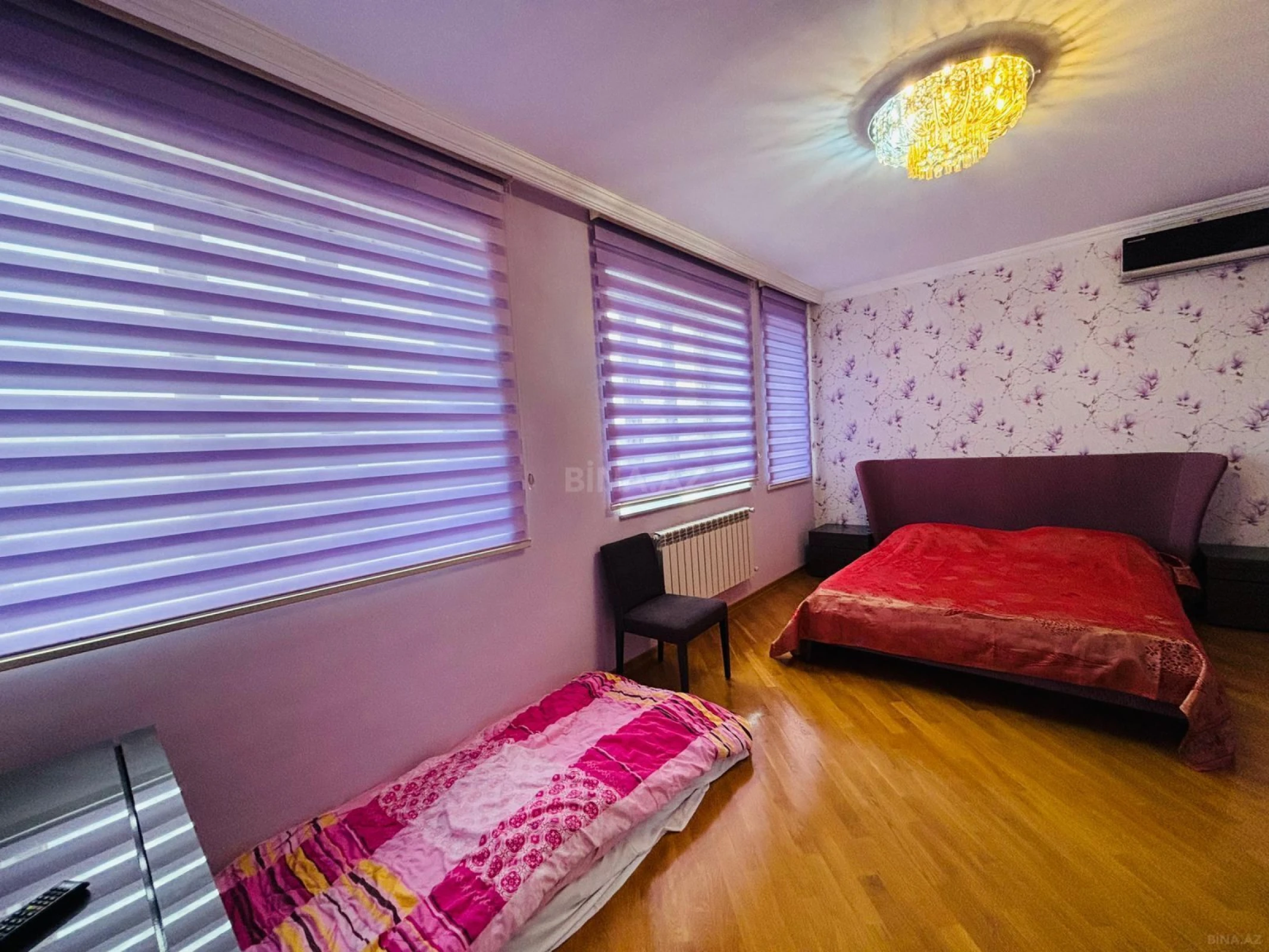 Satılır 5 otaqlı həyət evi 300 m²