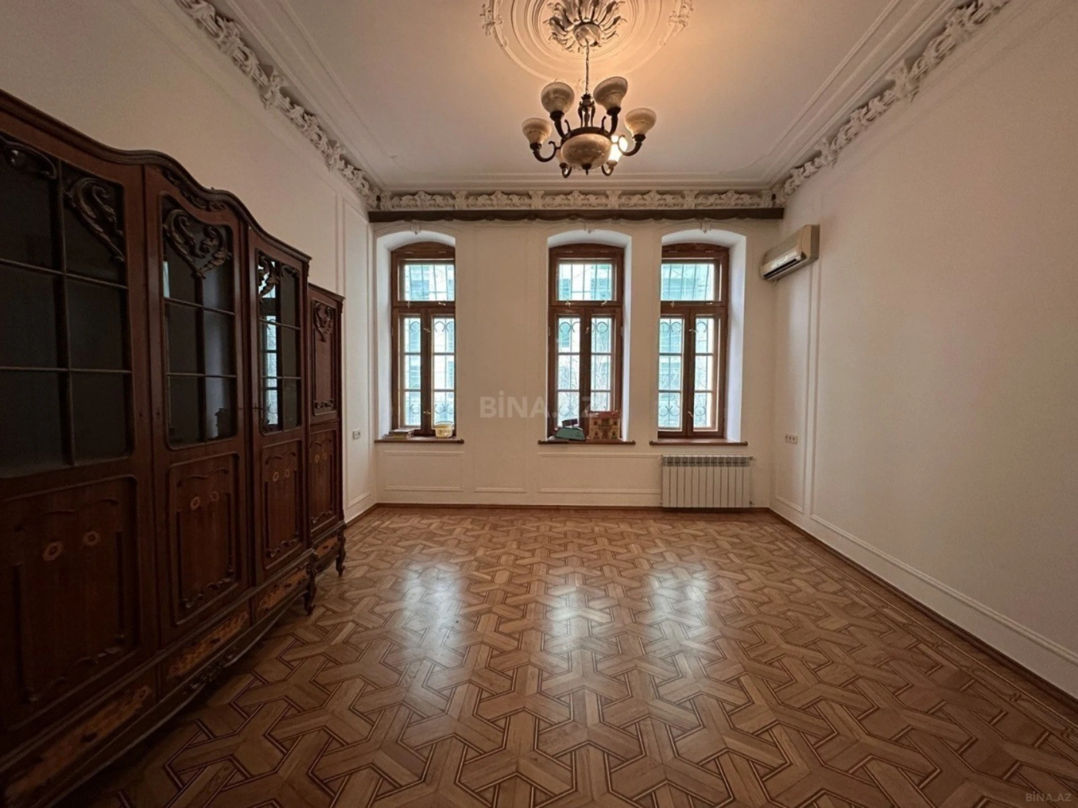 Kirayə verilir 5 otaqlı ofis 200 m²