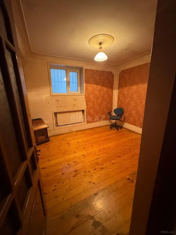 Satılır 4 otaqlı mənzil 100 m²