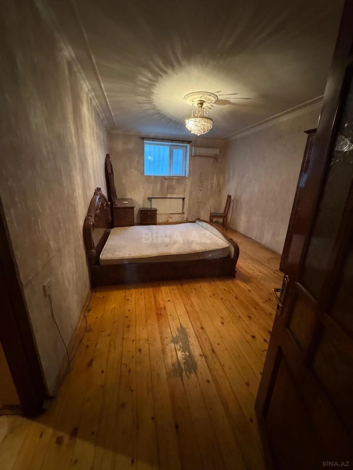 Satılır 4 otaqlı mənzil 100 m²