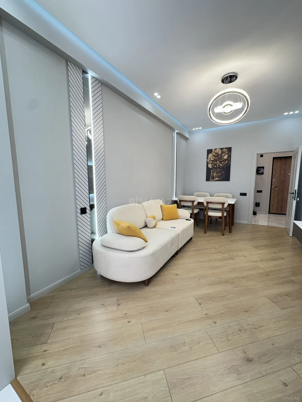 Satılır 2 otaqlı mənzil 55 m²