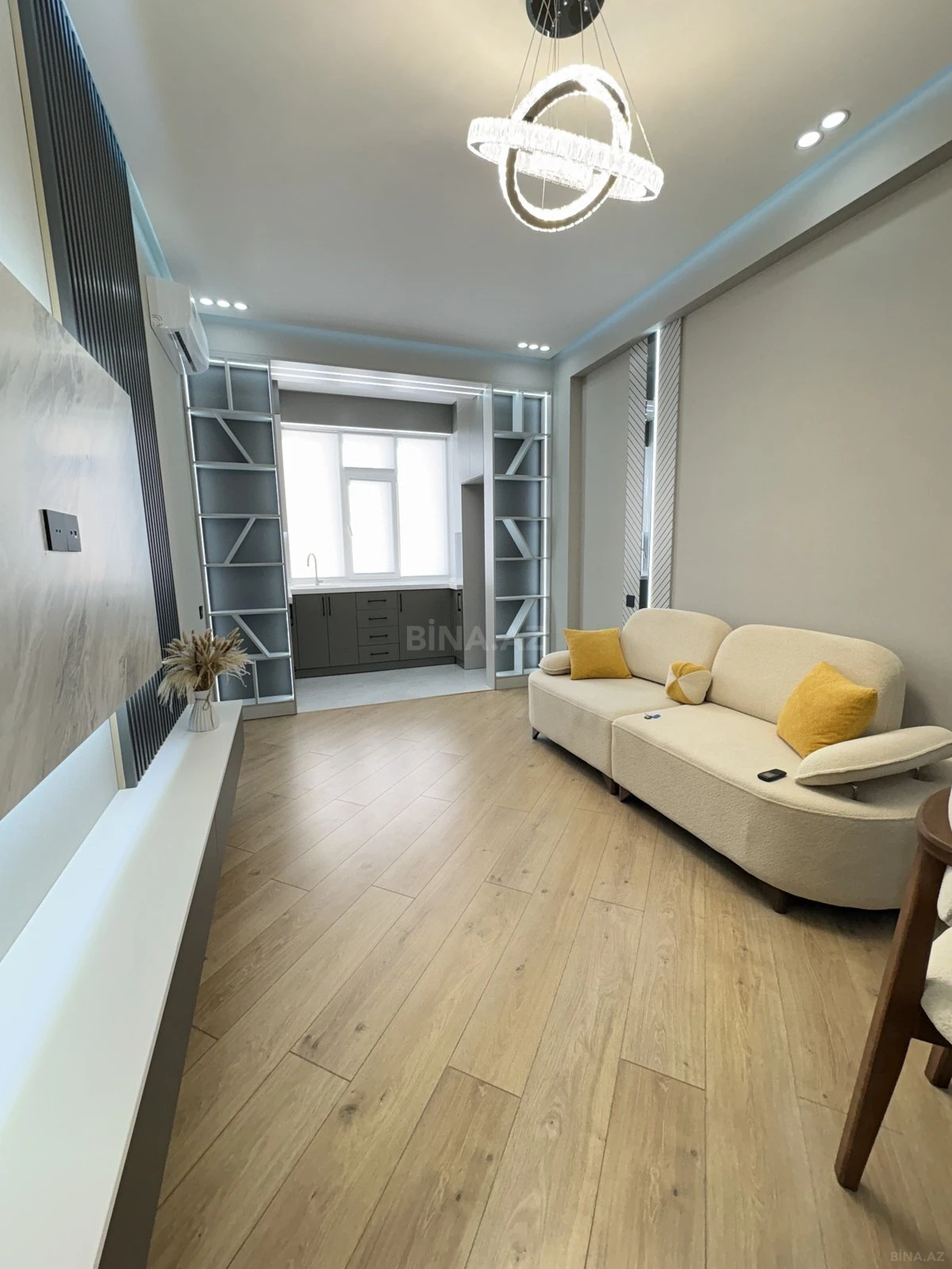 Satılır 2 otaqlı mənzil 55 m²