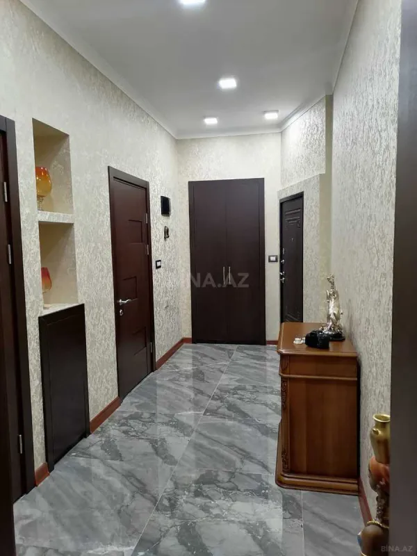 Kirayə verilir 2 otaqlı mənzil 100 m²