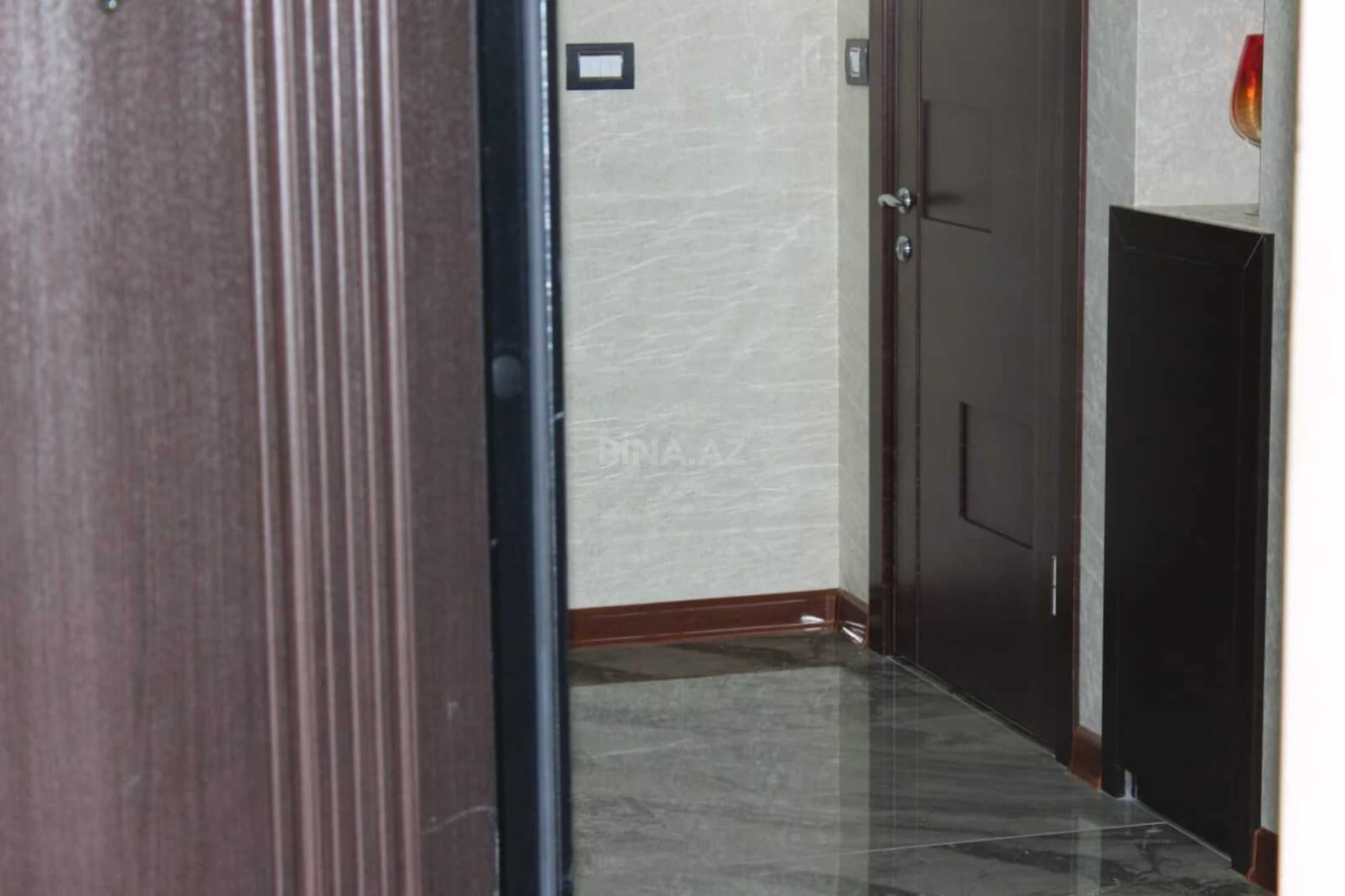 Kirayə verilir 2 otaqlı mənzil 100 m²