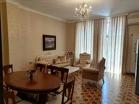 Kirayə verilir 2 otaqlı mənzil 100 m²