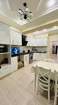 Kirayə verilir 3 otaqlı mənzil 128 m²