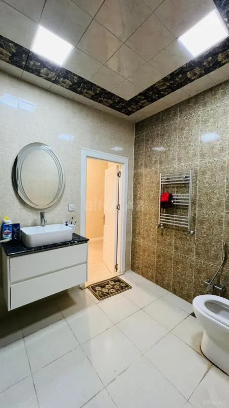 Kirayə verilir 3 otaqlı mənzil 128 m²