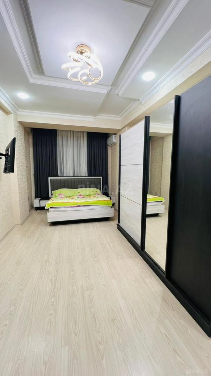 Kirayə verilir 3 otaqlı mənzil 128 m²