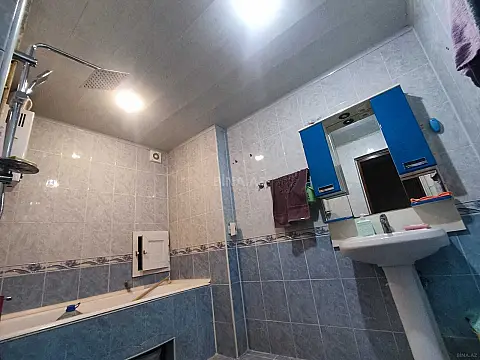 Satılır 3 otaqlı mənzil 118 m²