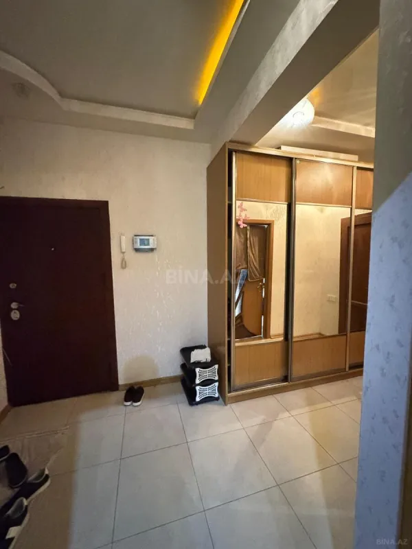 Kirayə verilir 2 otaqlı mənzil 90 m²