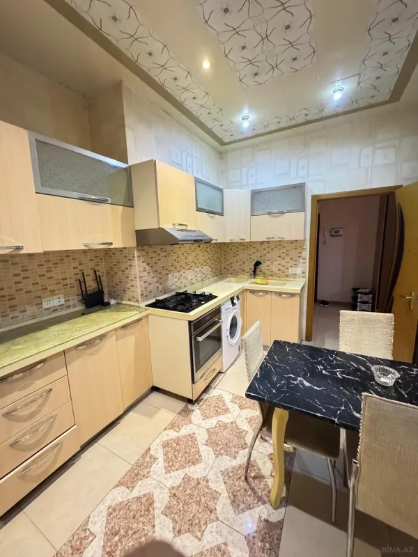 Kirayə verilir 2 otaqlı mənzil 90 m²