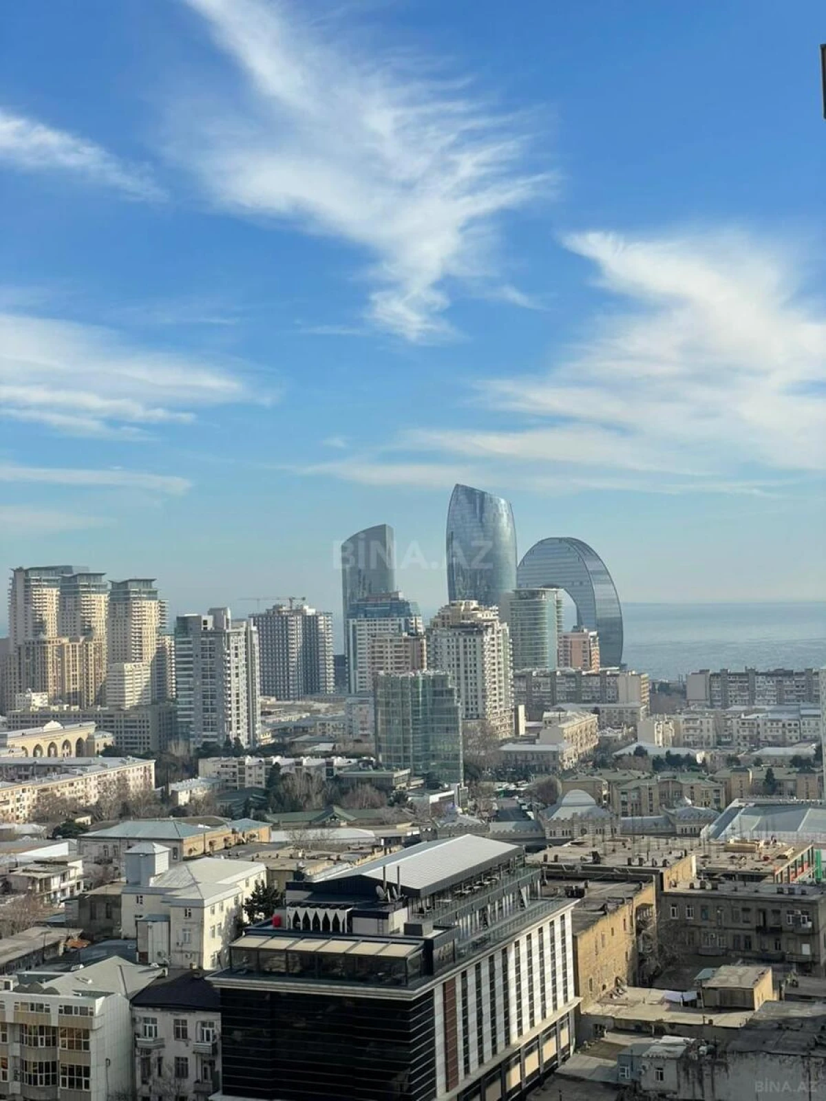 Satılır 3 otaqlı mənzil 95 m²