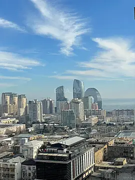 Satılır 3 otaqlı mənzil 95 m²