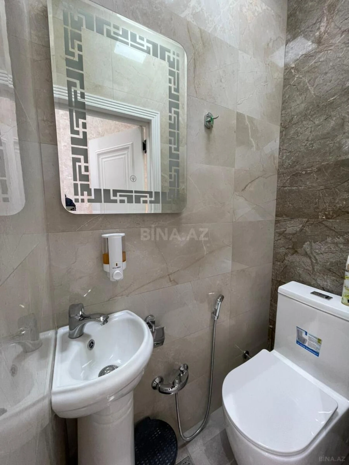 Satılır 3 otaqlı mənzil 95 m²