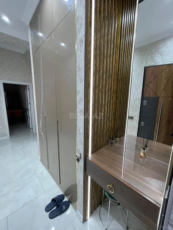Satılır 3 otaqlı mənzil 95 m²