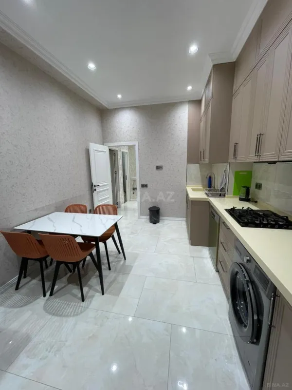 Satılır 3 otaqlı mənzil 95 m²