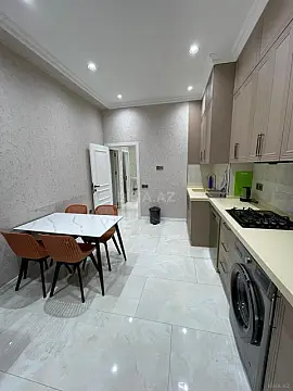 Satılır 3 otaqlı mənzil 95 m²