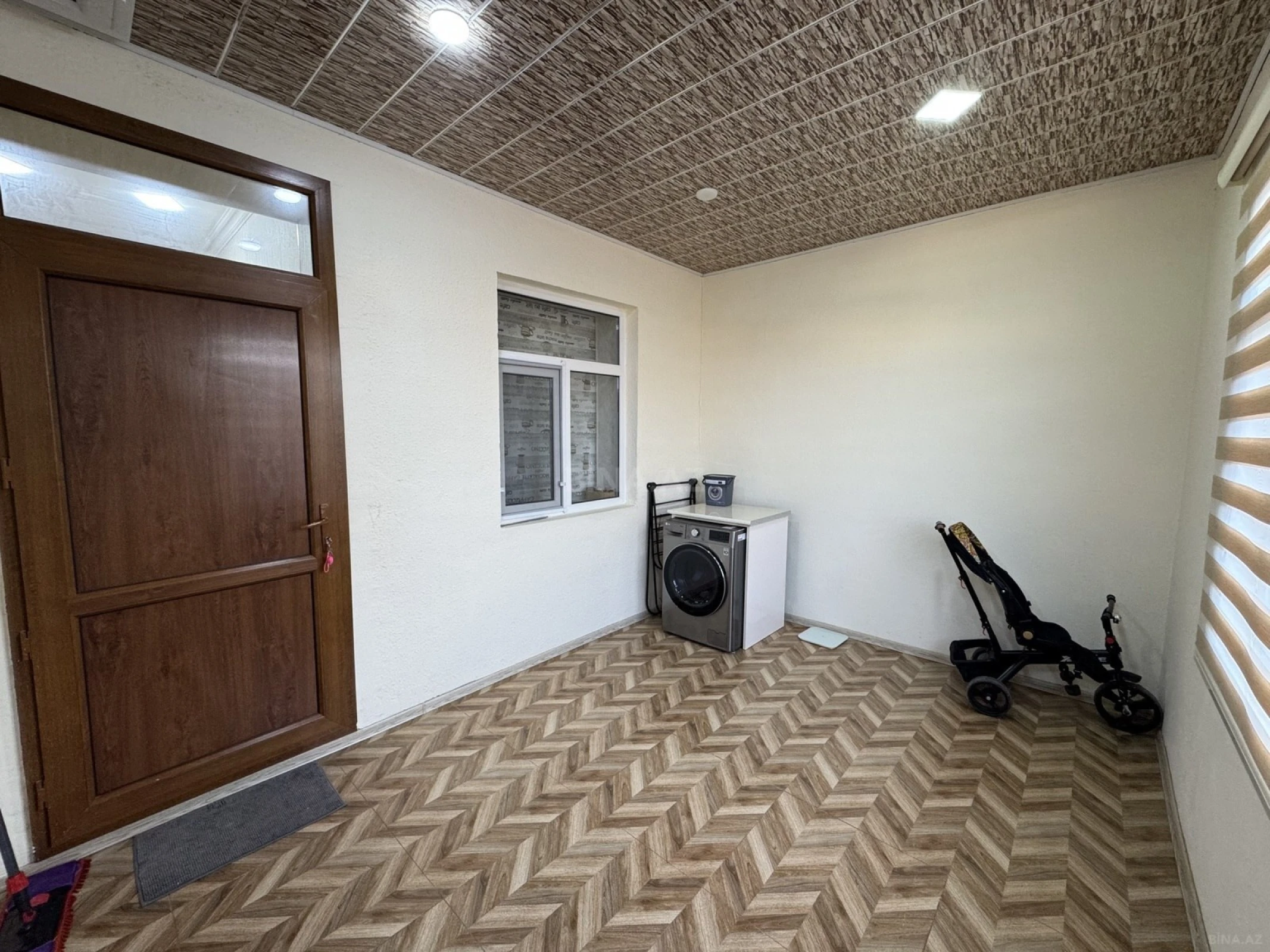 Satılır 5 otaqlı həyət evi 200 m²