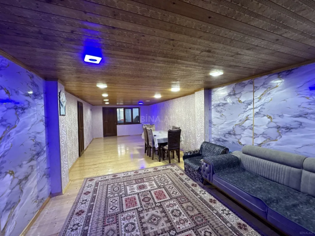 Satılır 5 otaqlı həyət evi 200 m²
