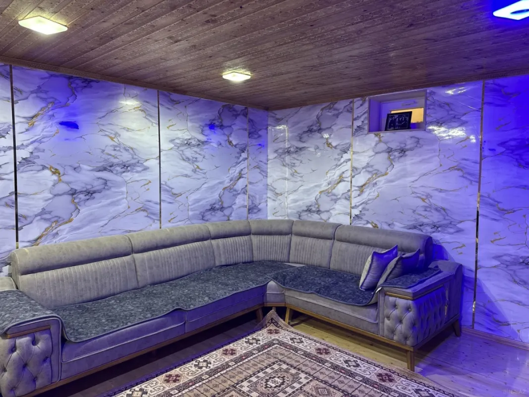 Satılır 5 otaqlı həyət evi 200 m²