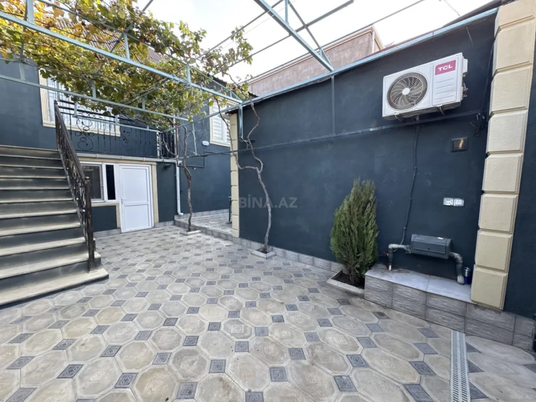 Satılır 5 otaqlı həyət evi 200 m²