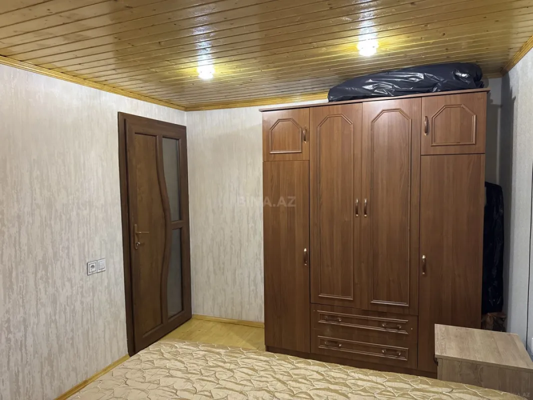 Satılır 5 otaqlı həyət evi 200 m²