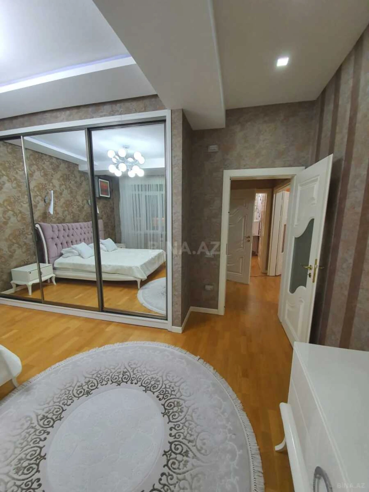 Satılır 3 otaqlı mənzil 115 m²