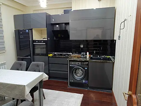 Kirayə verilir 2 otaqlı mənzil 90 m² — Bakı, Həzi Aslanov qəs. 2 otaq 90.00 m²