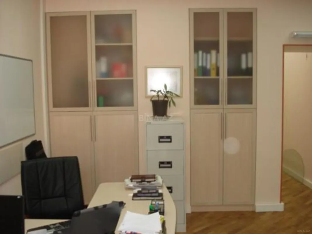 Kirayə verilir 2 otaqlı ofis 50 m²