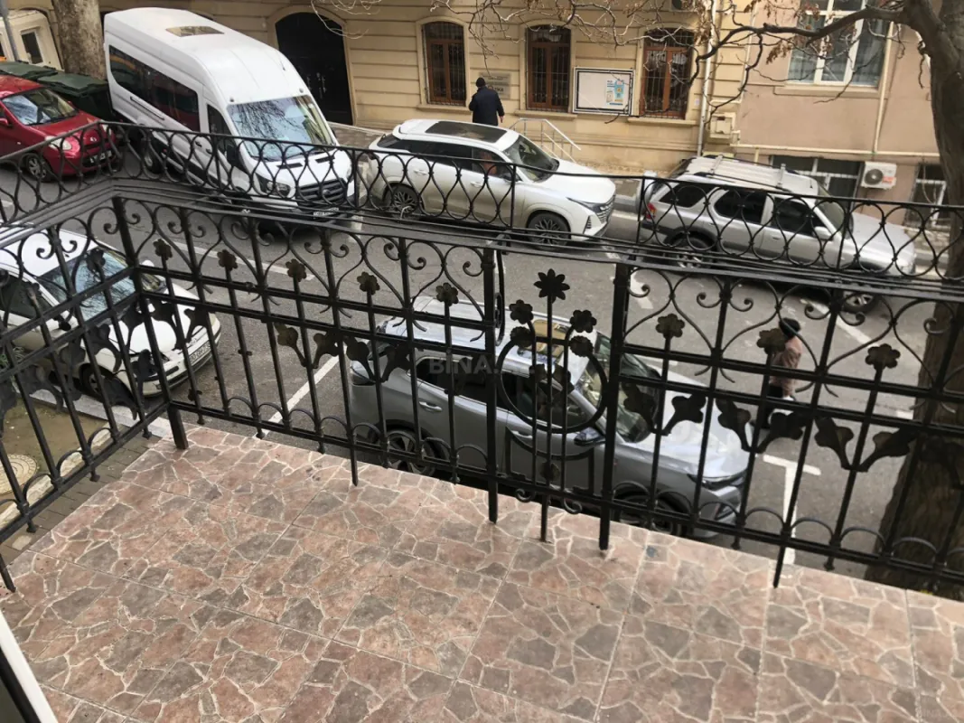 Kirayə verilir 2 otaqlı ofis 50 m²