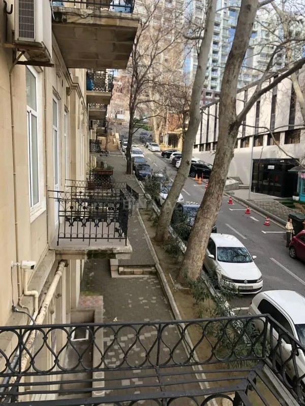 Kirayə verilir 2 otaqlı ofis 50 m²