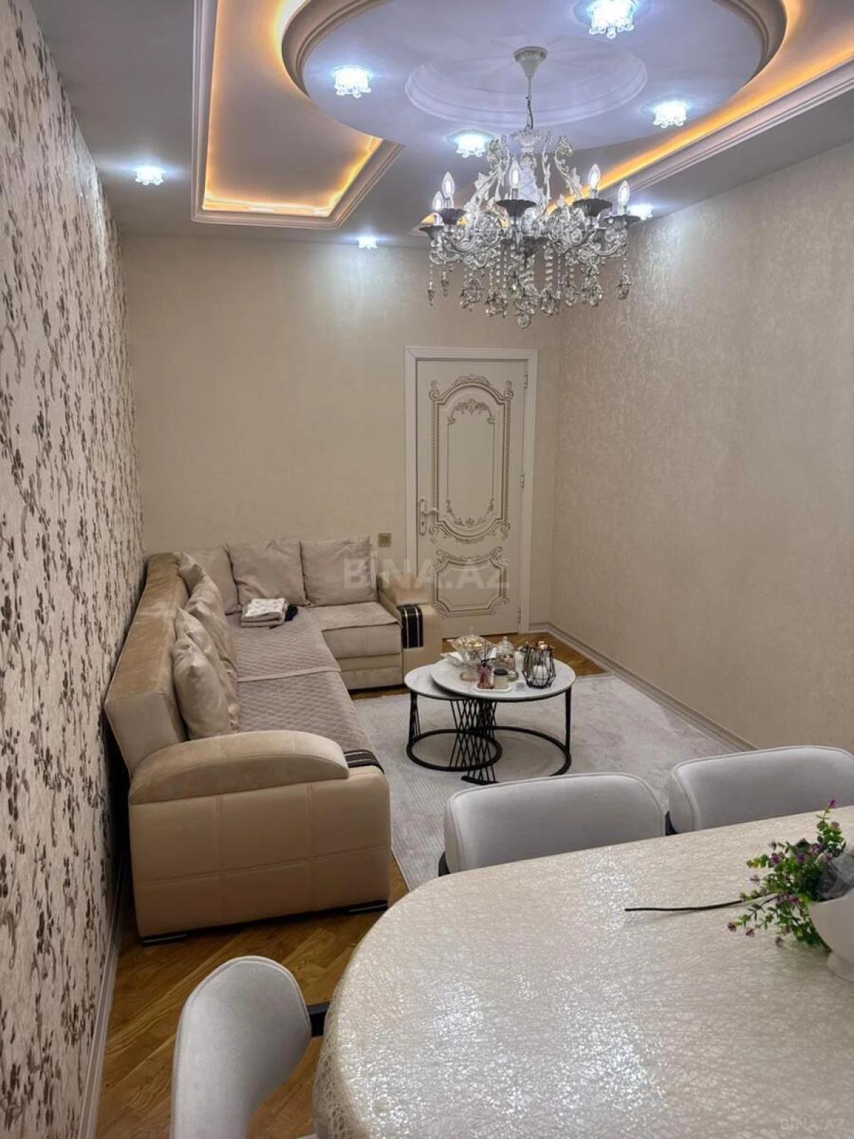 Satılır 3 otaqlı mənzil 101 m²
