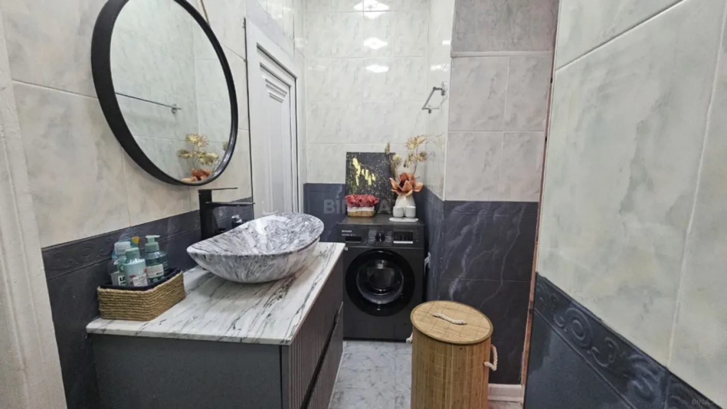 Kirayə verilir 9 otaqlı həyət evi 400 m²