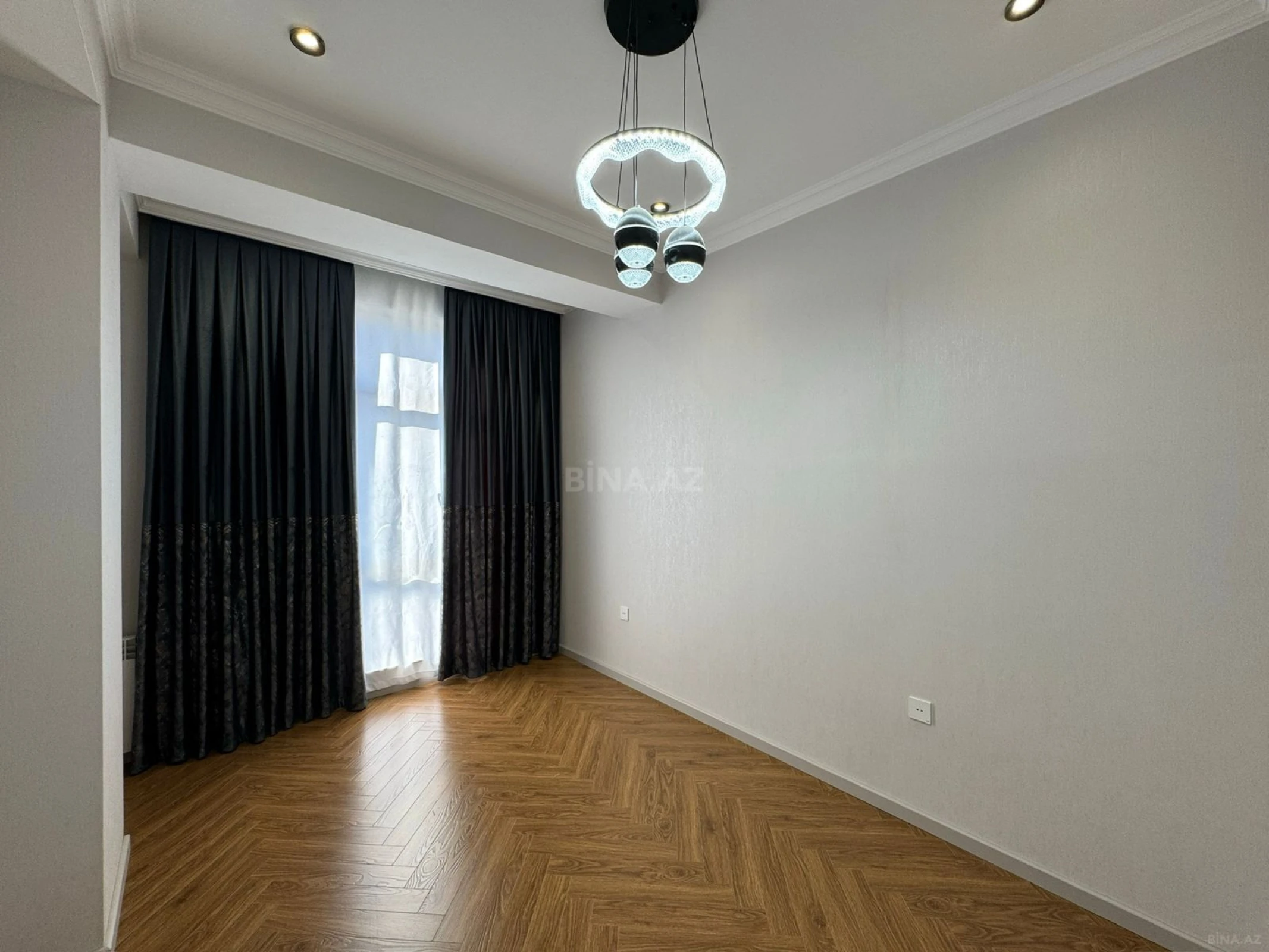 Satılır 3 otaqlı mənzil 86 m²