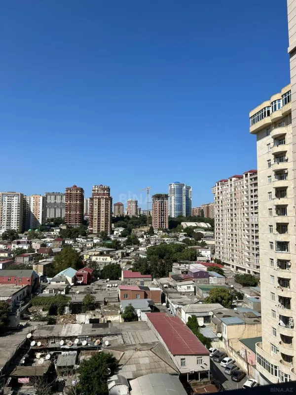 Satılır 3 otaqlı mənzil 118 m²