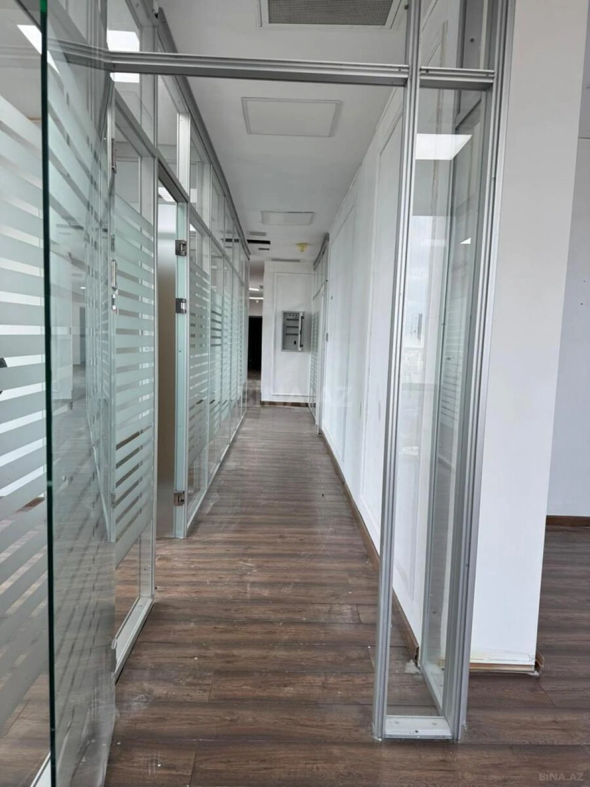 Kirayə verilir 5 otaqlı ofis 200 m²